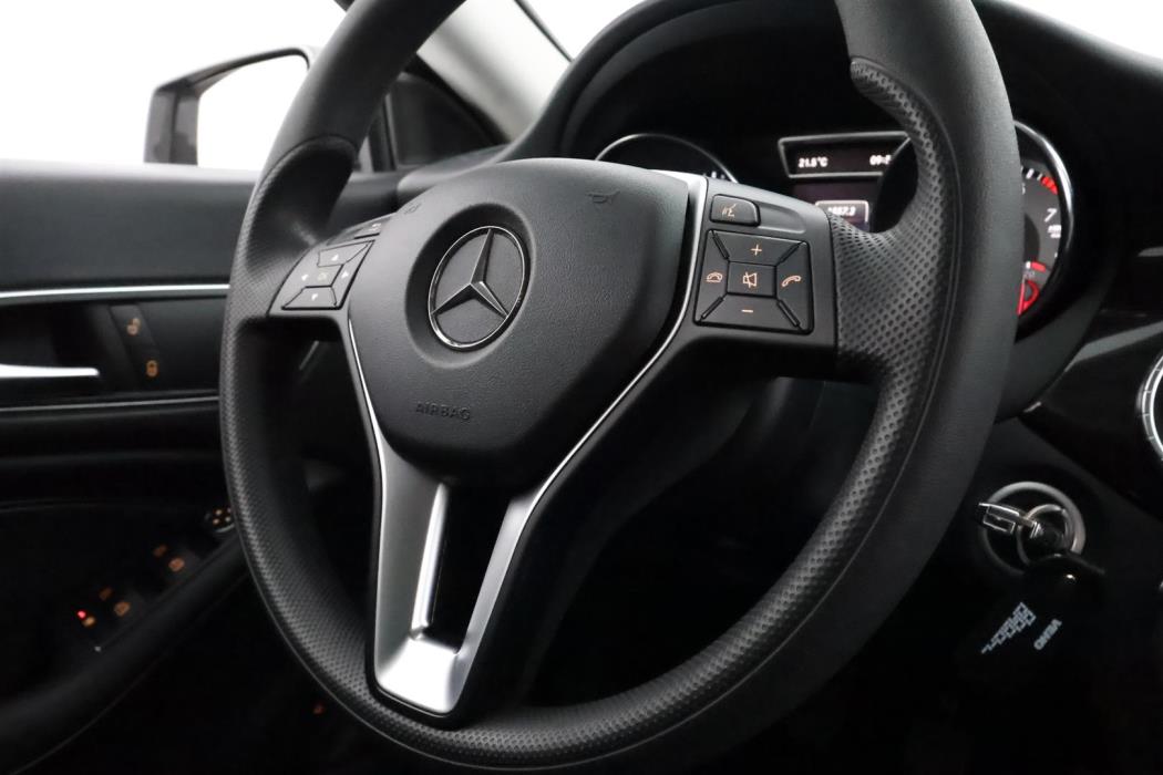 MERCEDES-BENZ CLA 2014