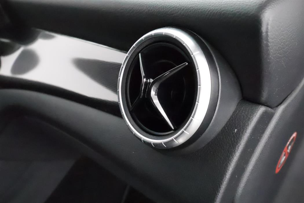 Mercedes-Benz CLA 2015