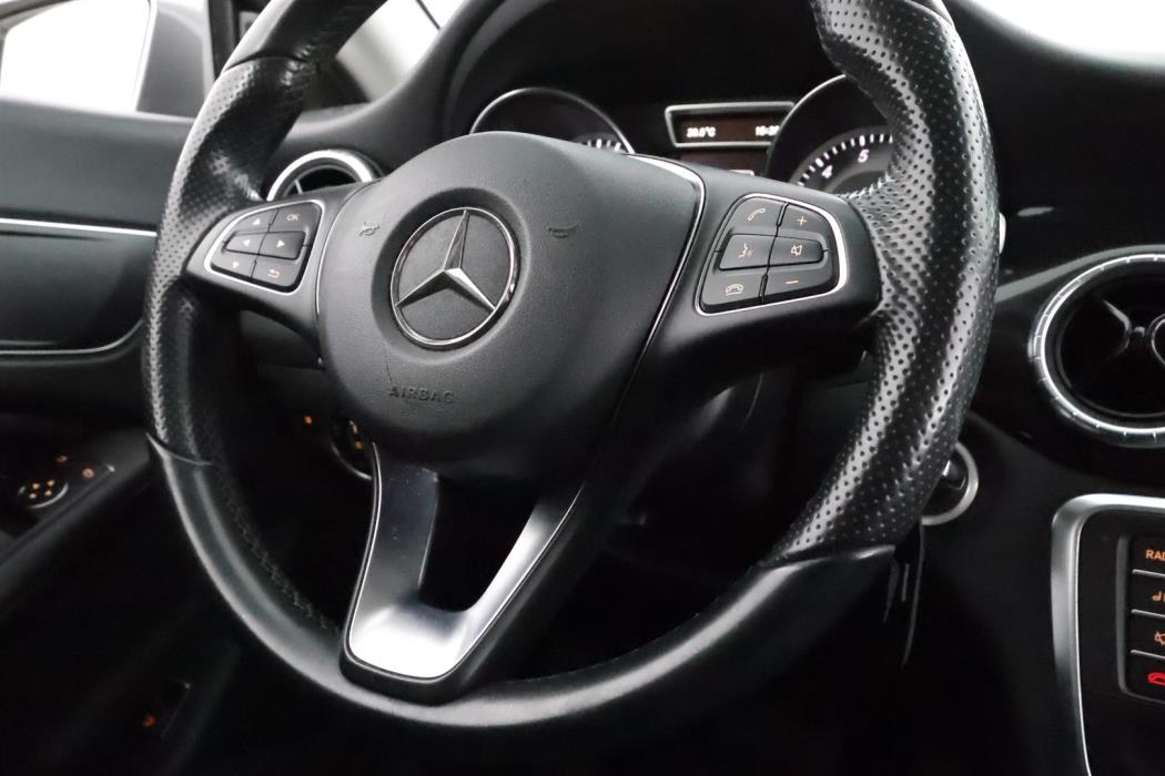 Mercedes-Benz CLA 2015
