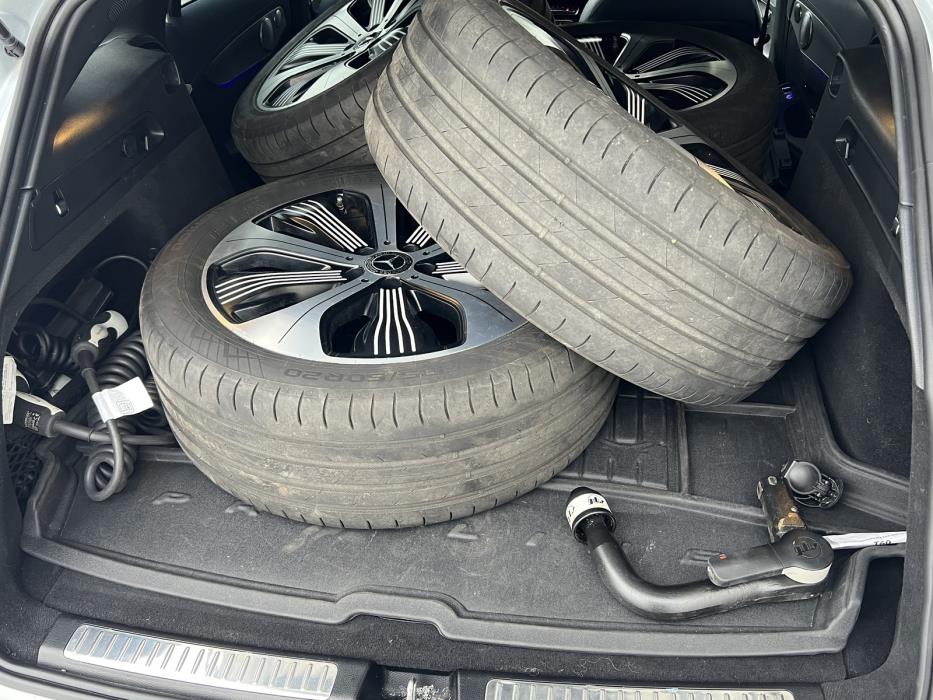 Mercedes-Benz EQC 2019