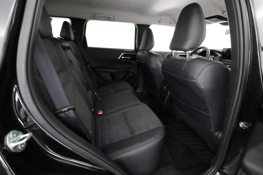 Mitsubishi Outlander 2025