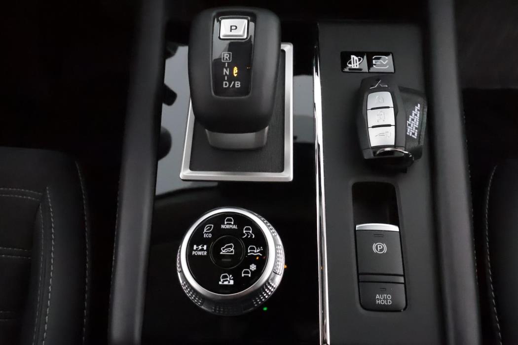 Mitsubishi Outlander 2025