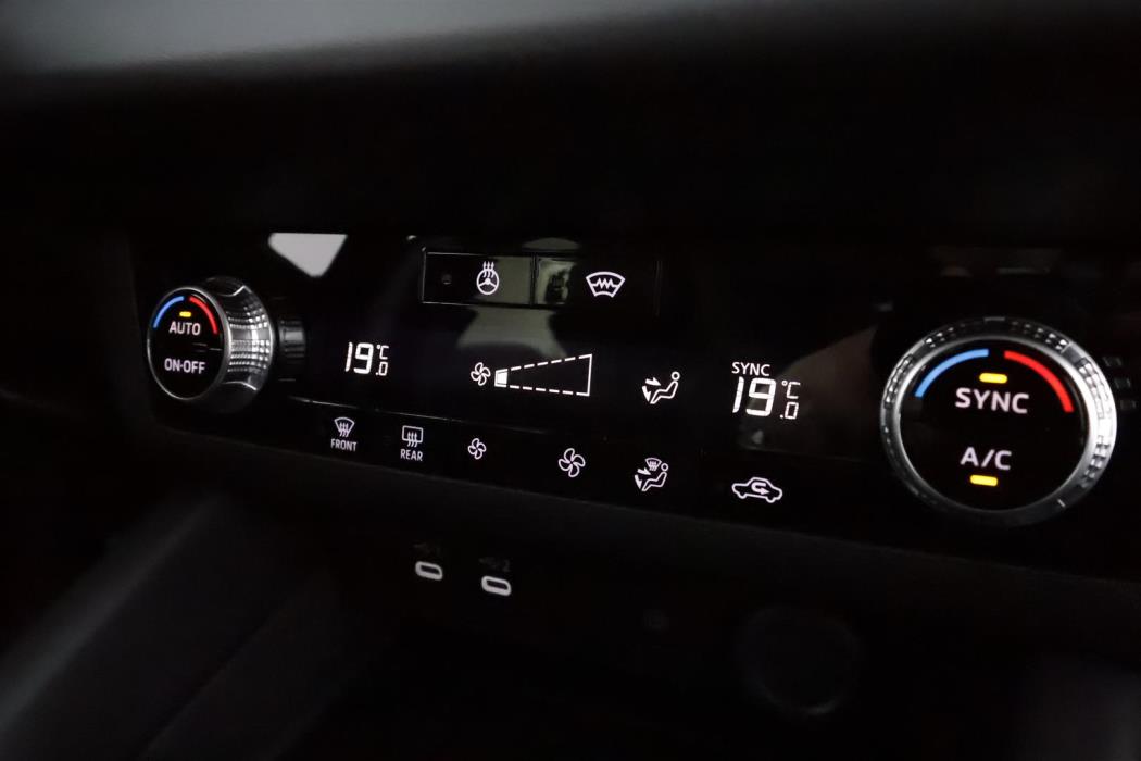 Mitsubishi Outlander 2025