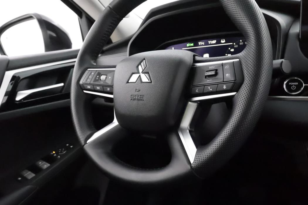 Mitsubishi Outlander 2025