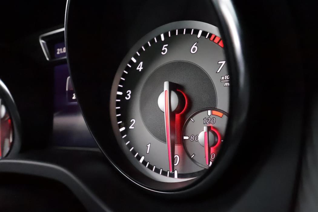 Mercedes-Benz CLA 2013