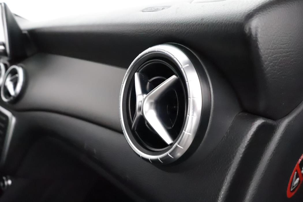 Mercedes-Benz CLA 2013