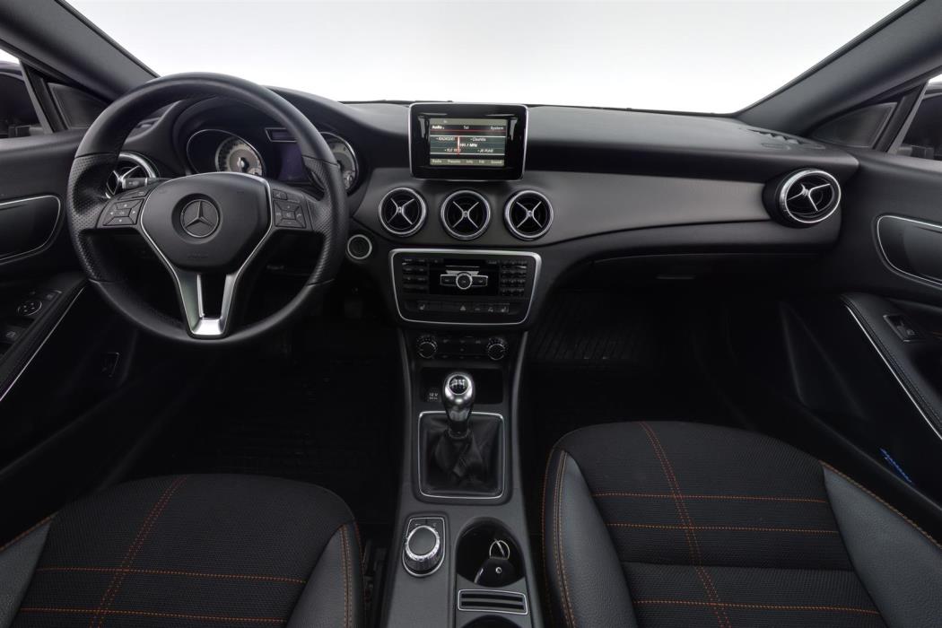 Mercedes-Benz CLA 2013