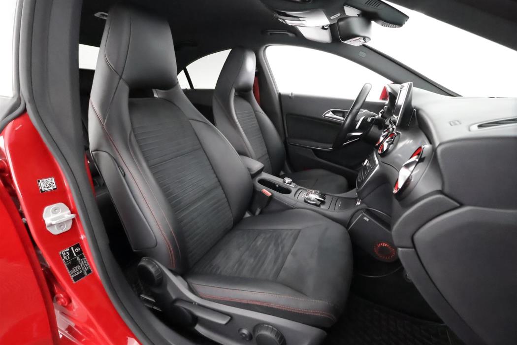 Mercedes-Benz CLA 2015
