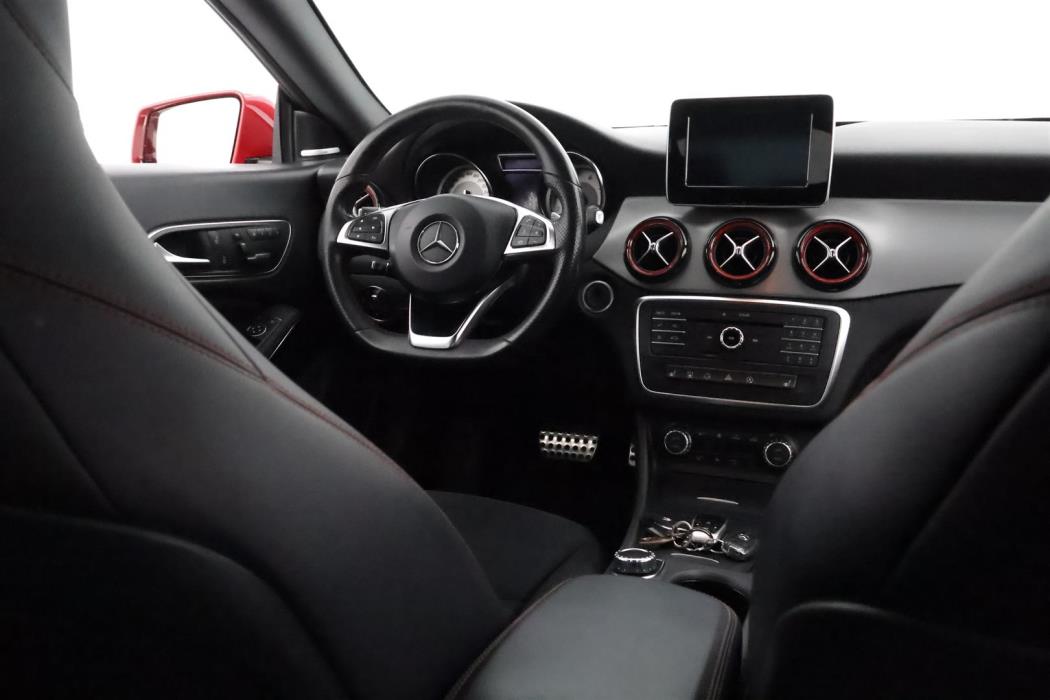 Mercedes-Benz CLA 2015