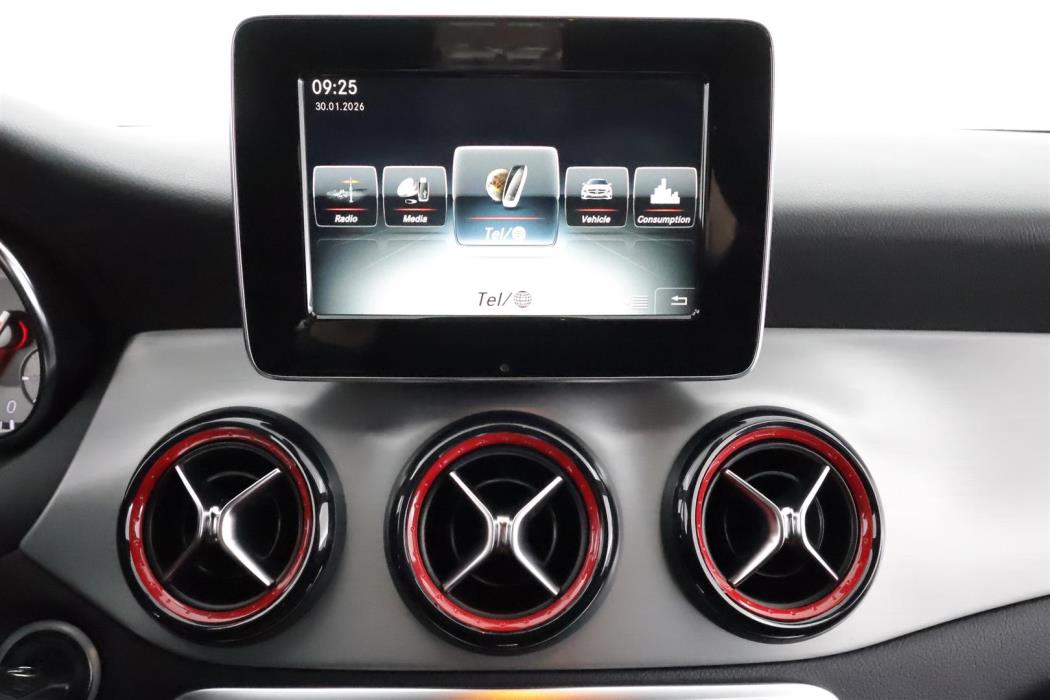 Mercedes-Benz CLA 2015