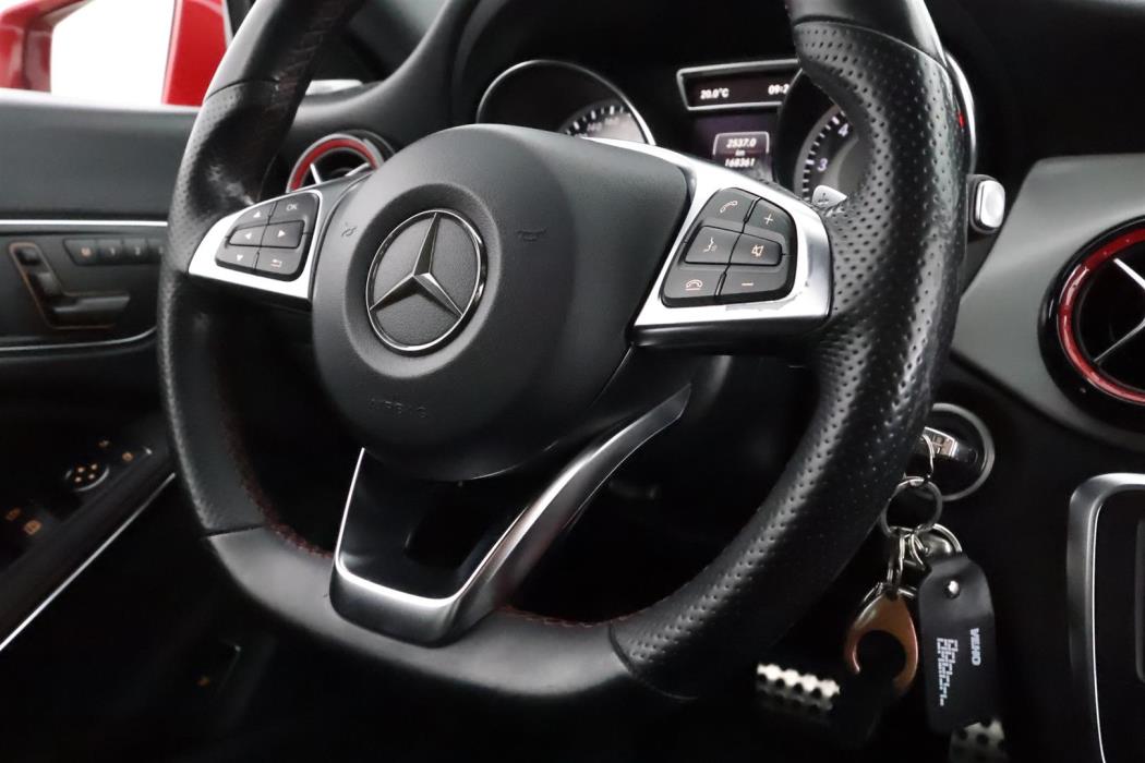 Mercedes-Benz CLA 2015
