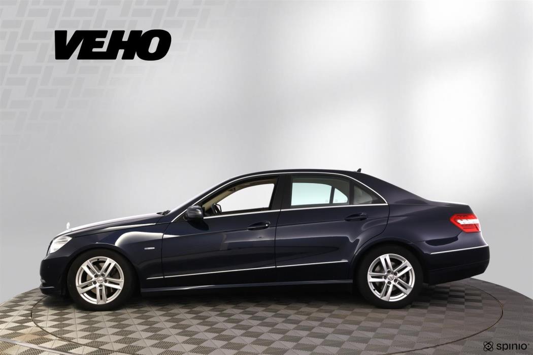 MERCEDES-BENZ E 2011