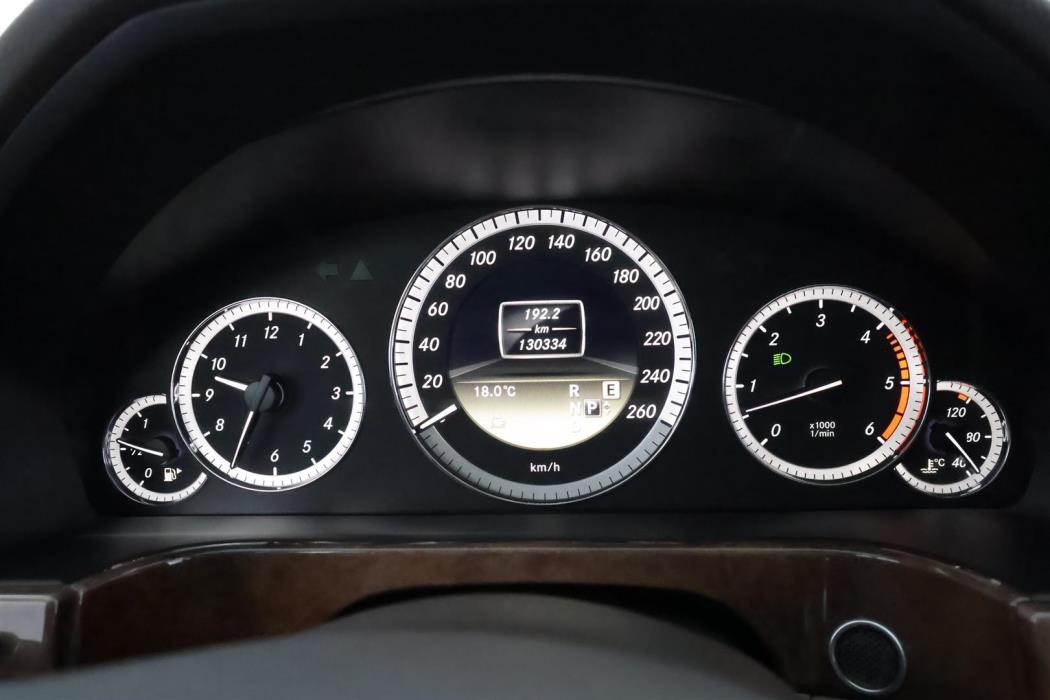 MERCEDES-BENZ E 2011