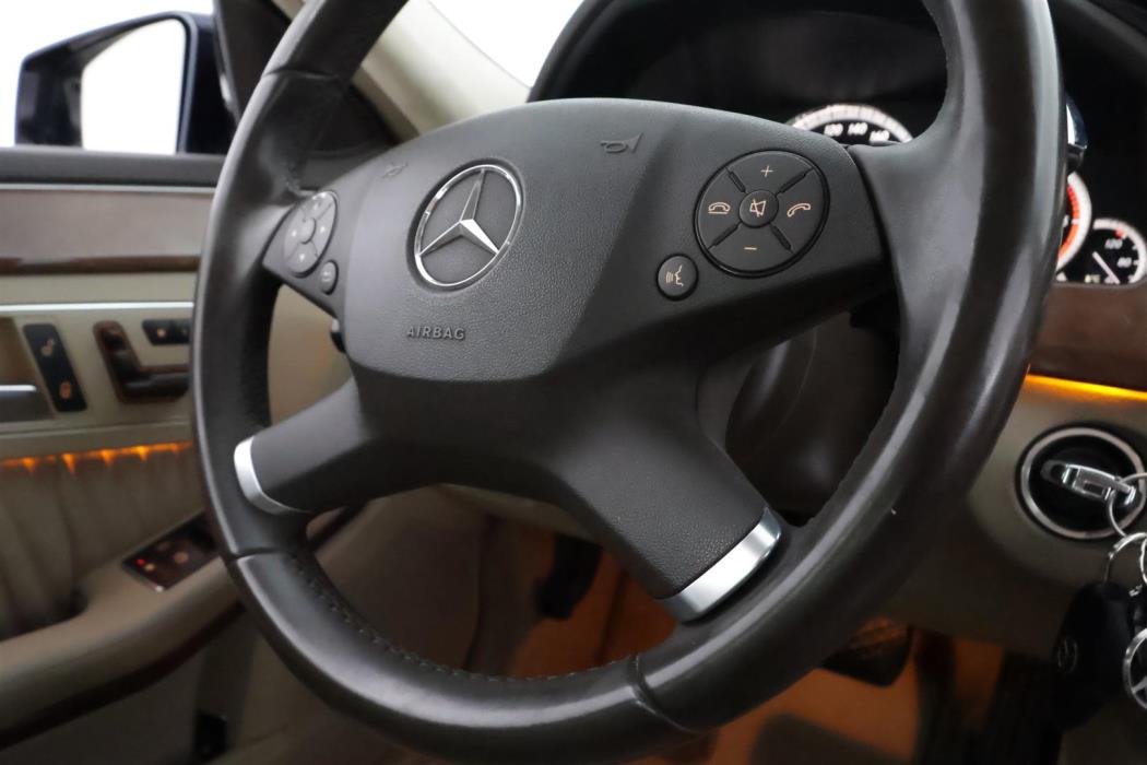 MERCEDES-BENZ E 2011