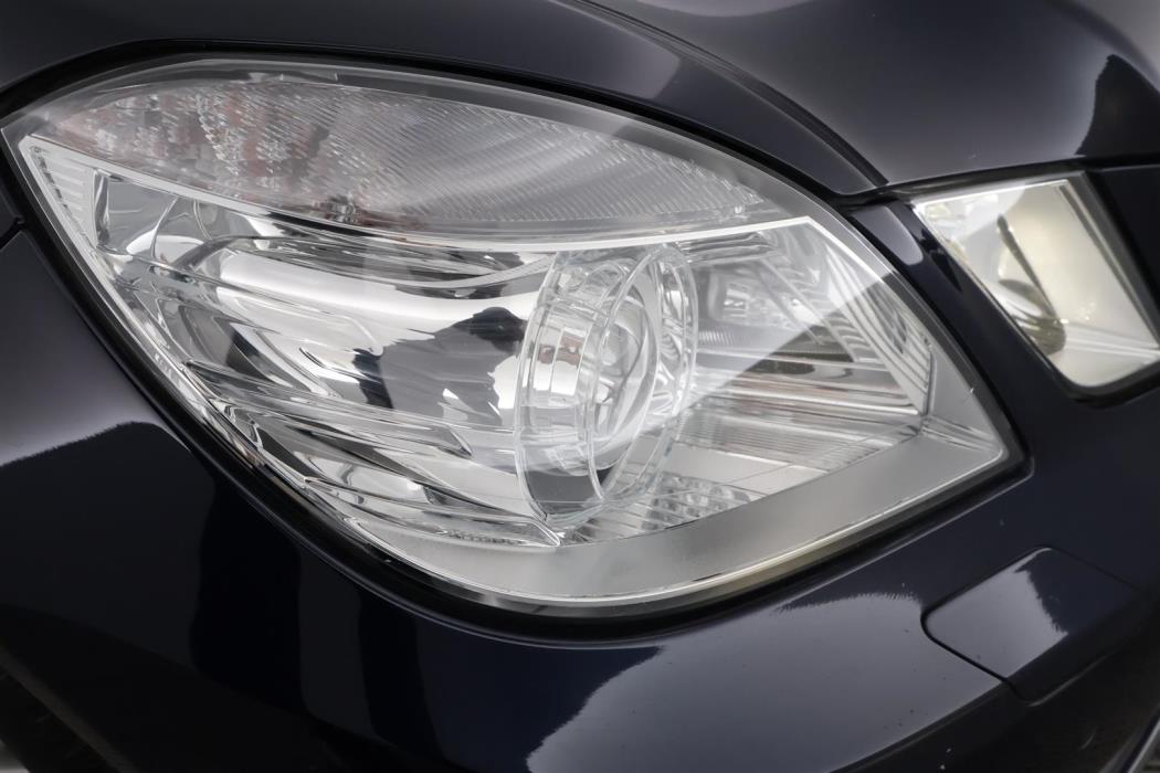 MERCEDES-BENZ E 2011
