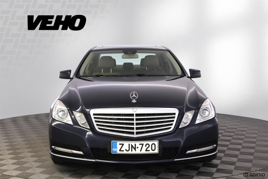MERCEDES-BENZ E 2011