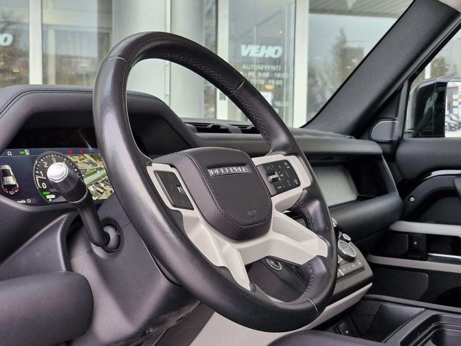 Land Rover Defender 2022