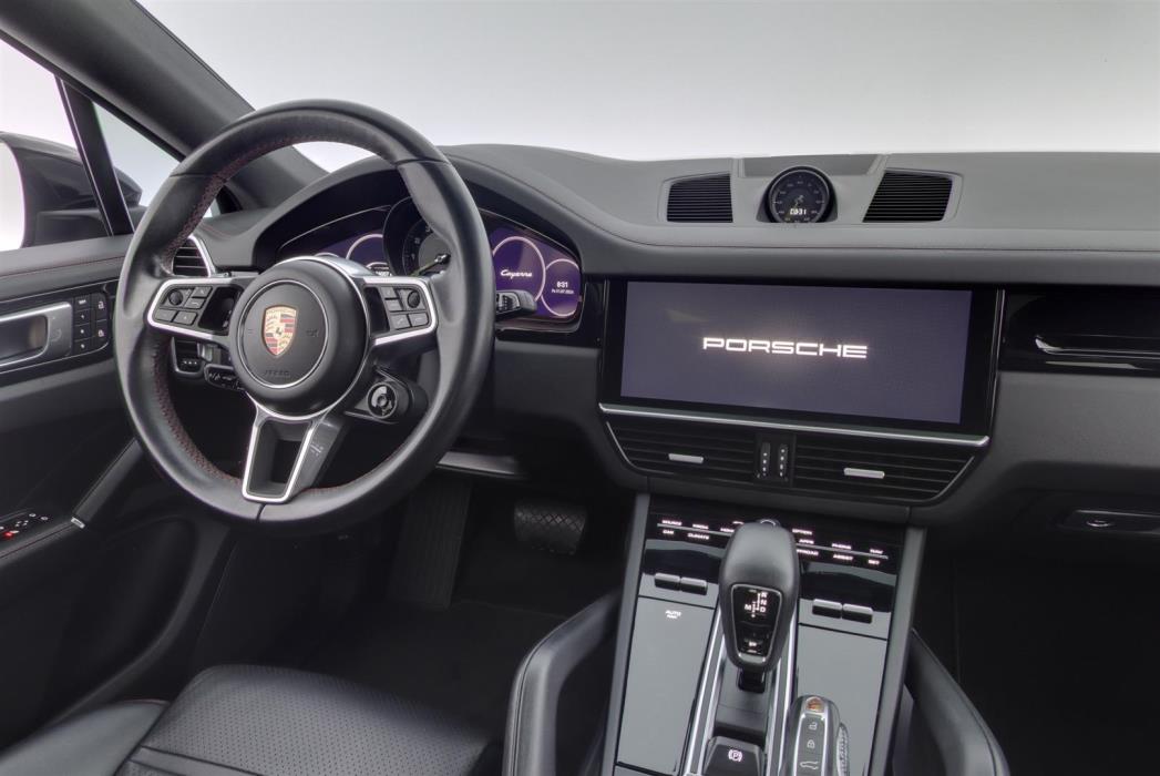 Porsche Cayenne 2022