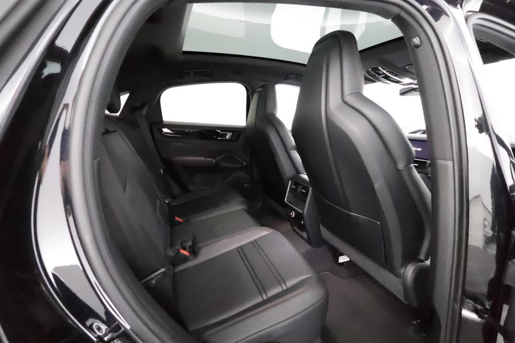 Porsche Cayenne 2022