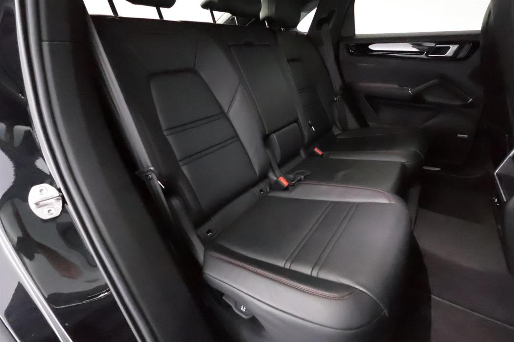 Porsche Cayenne 2022