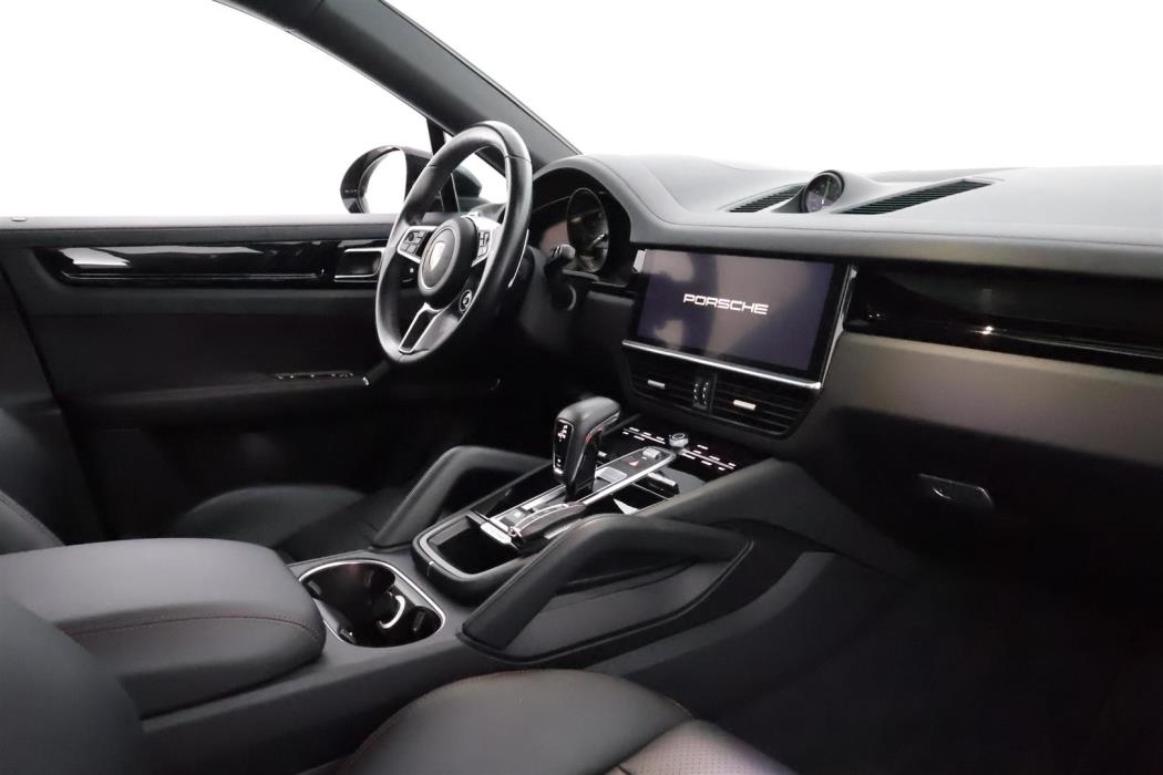 Porsche Cayenne 2022