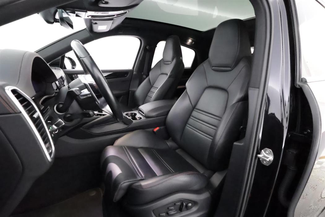 Porsche Cayenne 2022