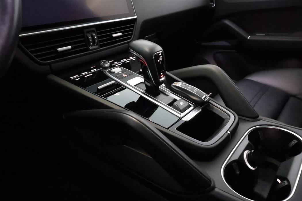 Porsche Cayenne 2022