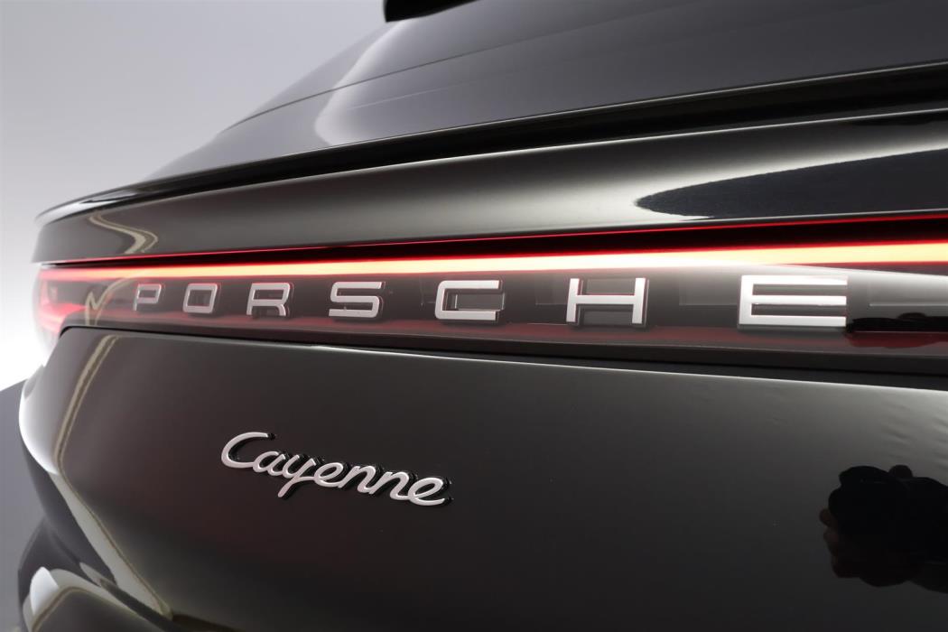 Porsche Cayenne 2022