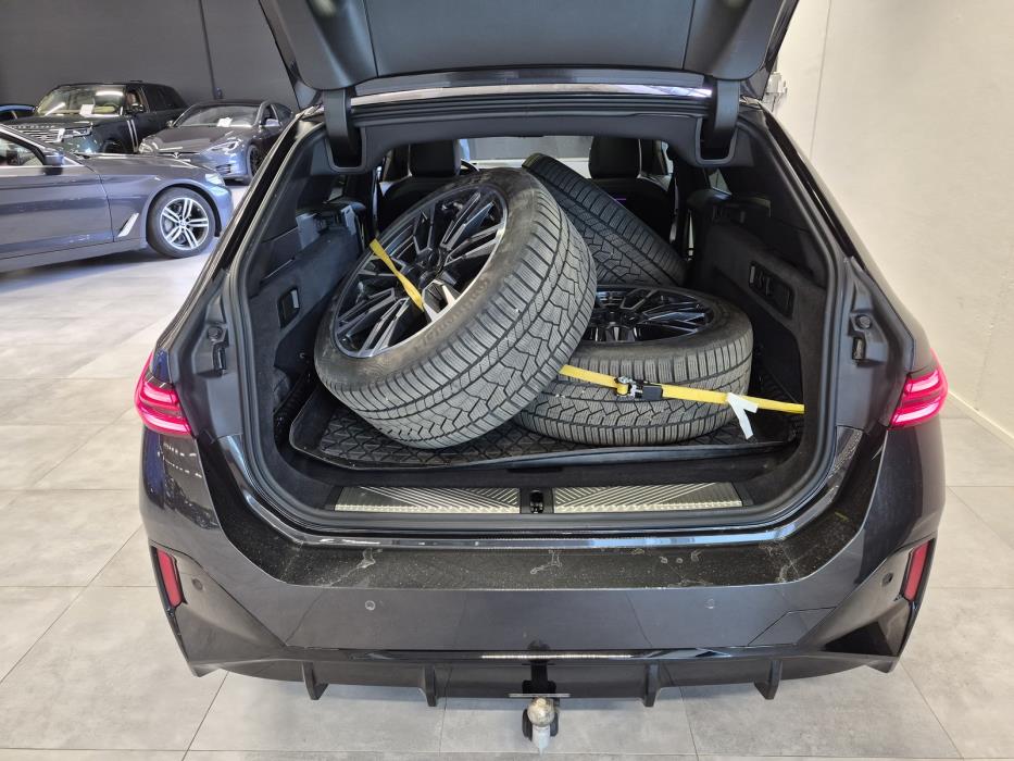 BMW i5 M60 2024
