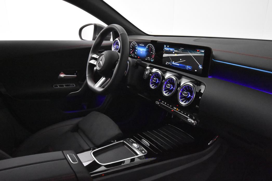 Mercedes-Benz CLA 2024