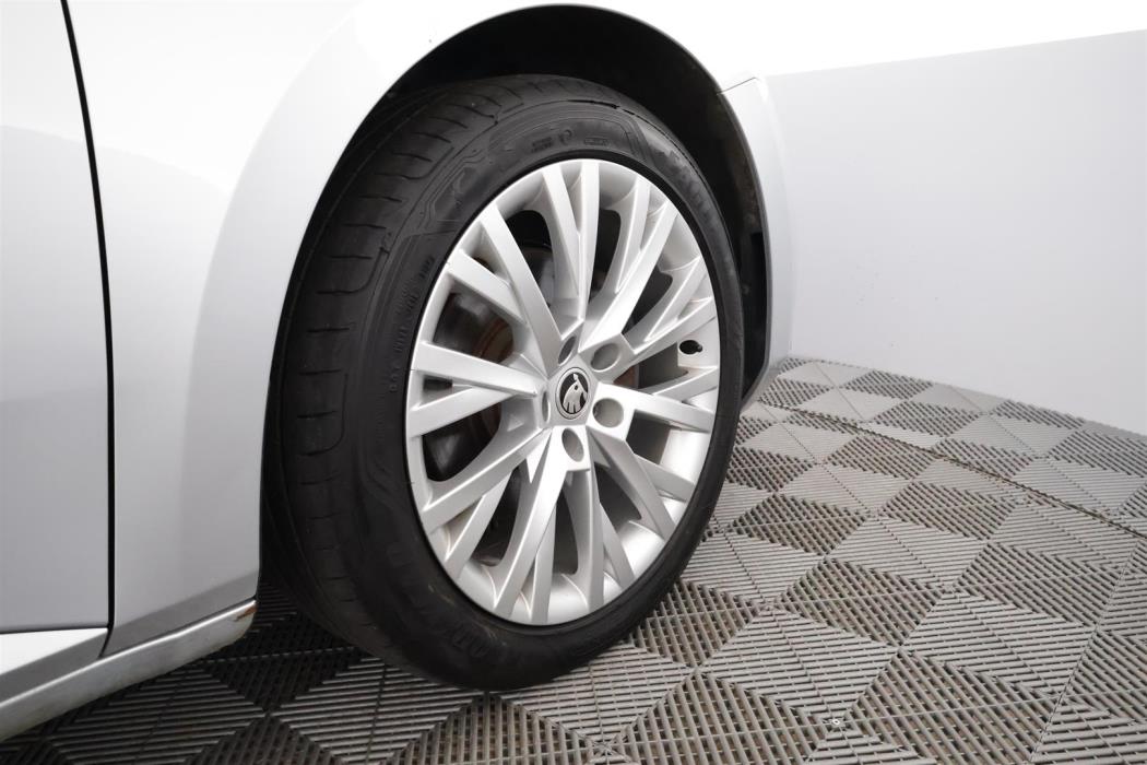 Skoda Superb 2021