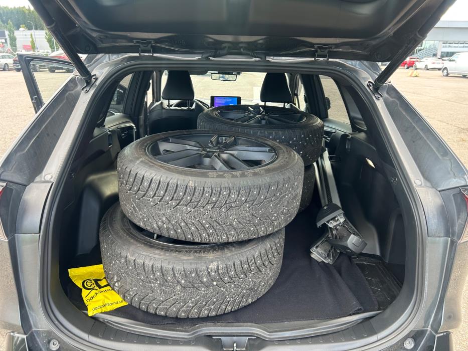 Toyota RAV4 Plug-in 2023