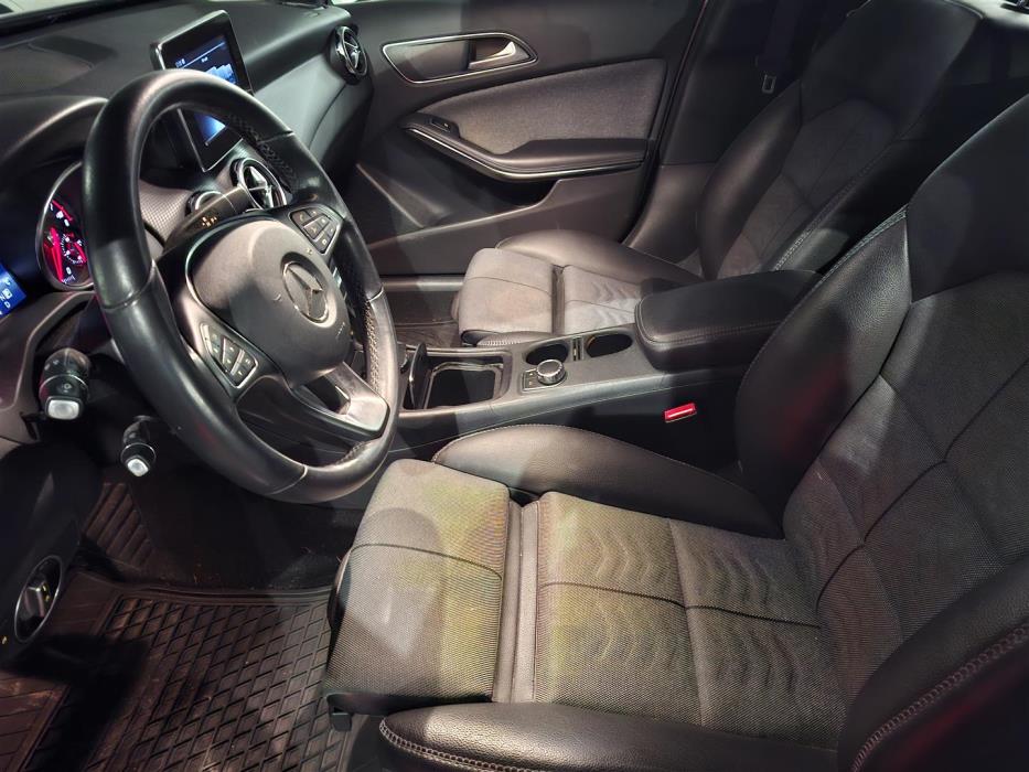 MERCEDES-BENZ GLA 2019