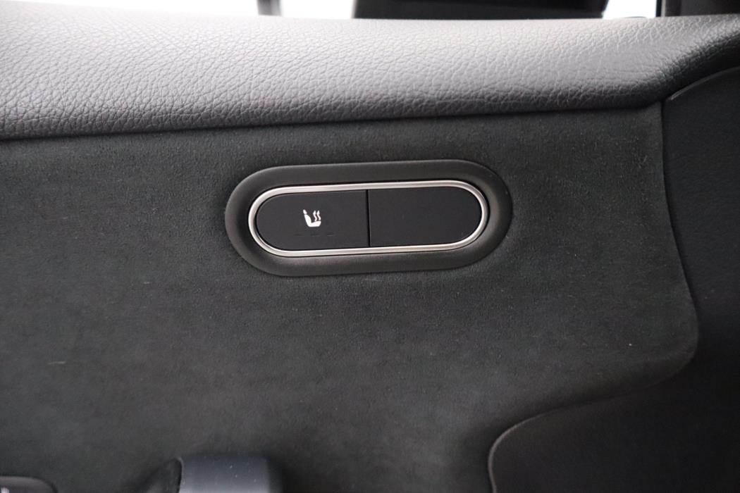 MERCEDES-BENZ A 2020