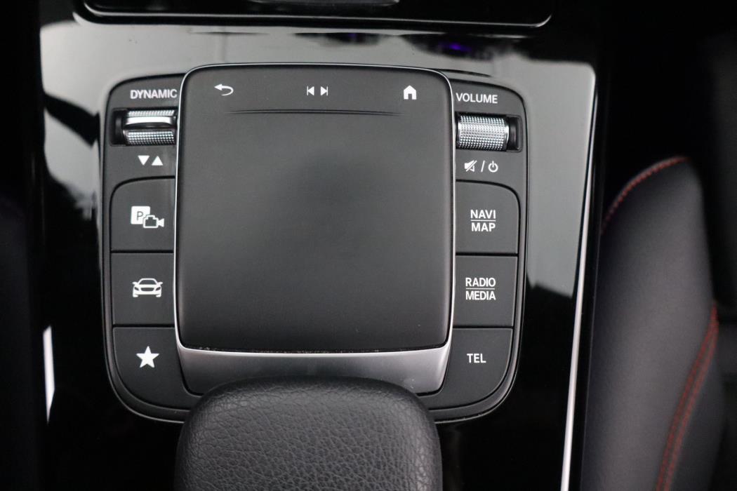 MERCEDES-BENZ A 2020