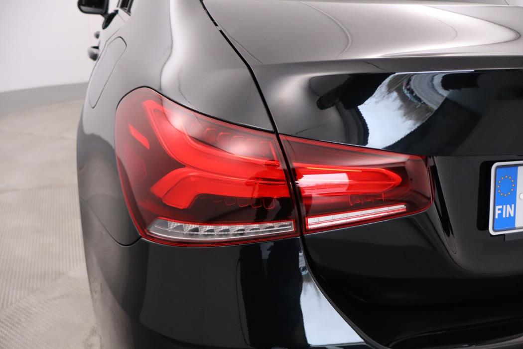 MERCEDES-BENZ A 2020
