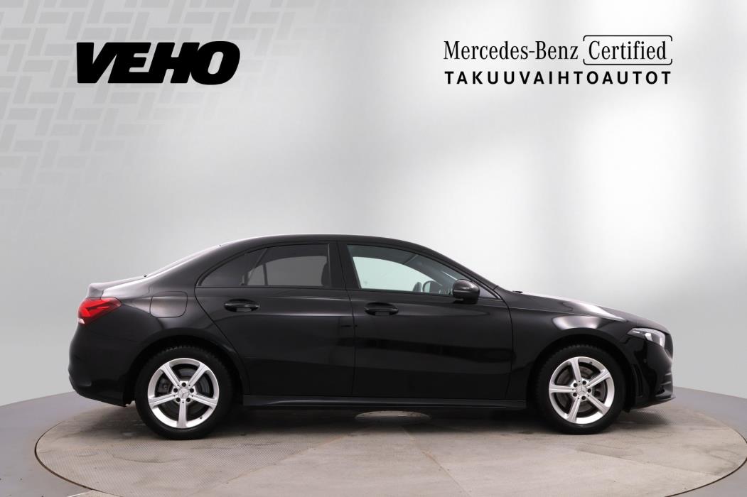 MERCEDES-BENZ A 2020