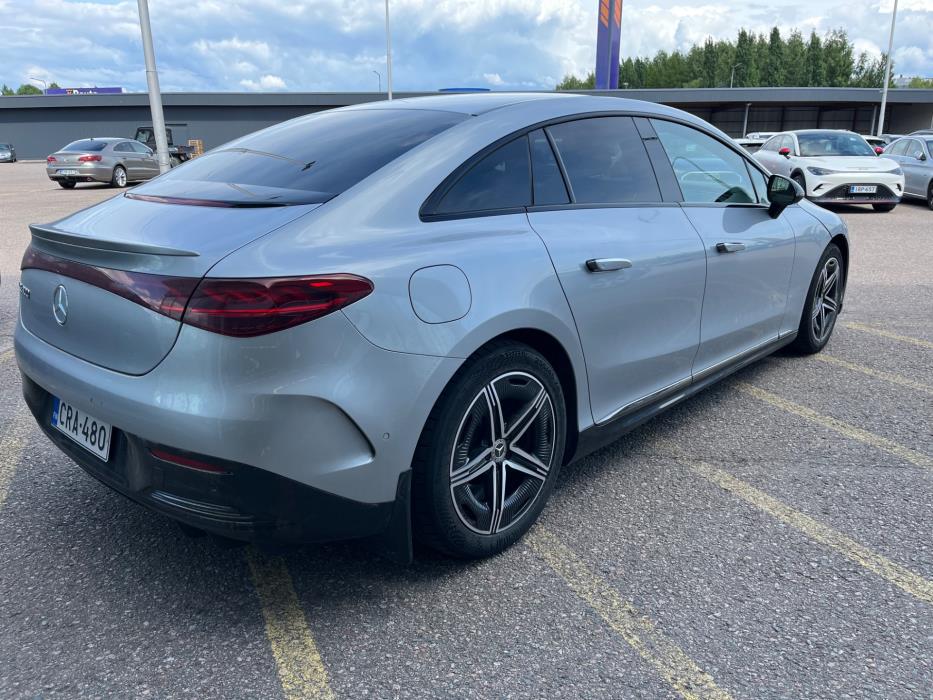 MERCEDES-BENZ EQE 2023