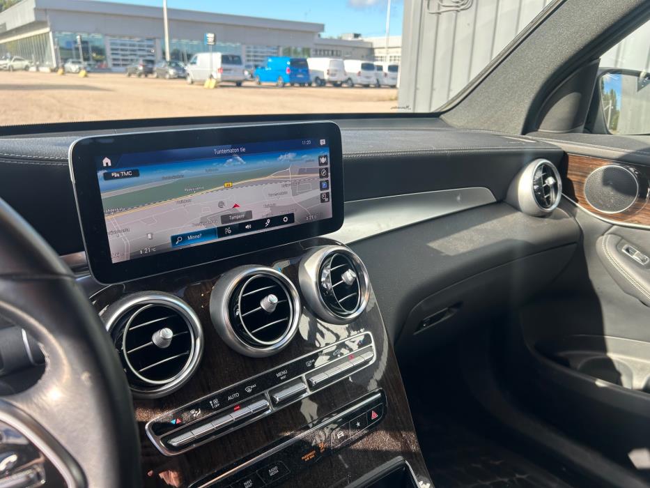 MERCEDES-BENZ GLC 2022