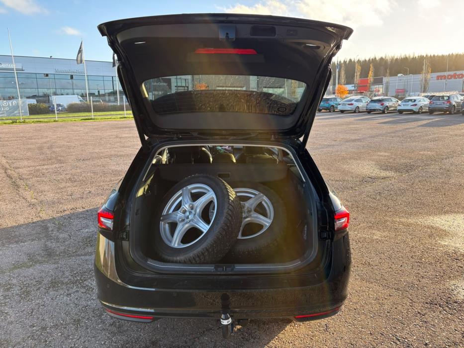 Skoda Superb 2025