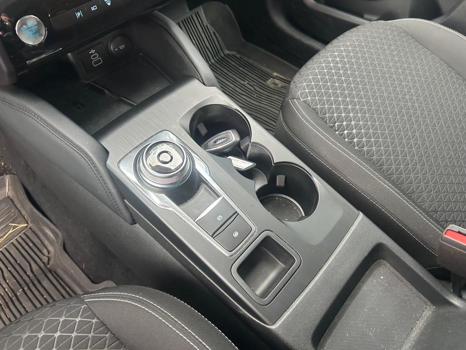 Ford Kuga 2025
