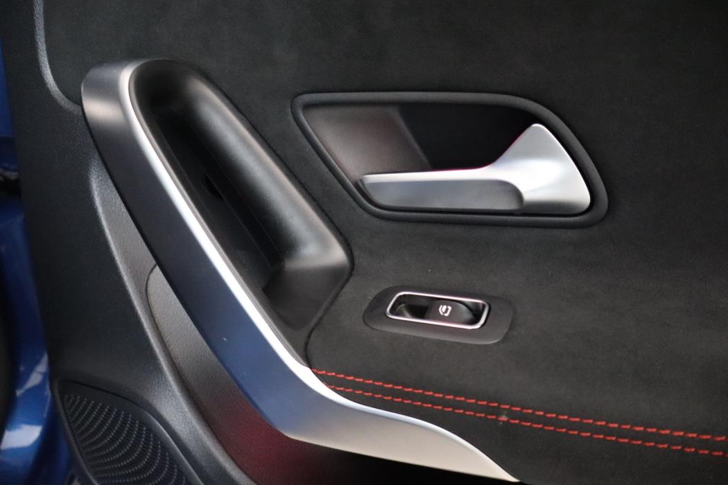 Mercedes-Benz CLA 2024