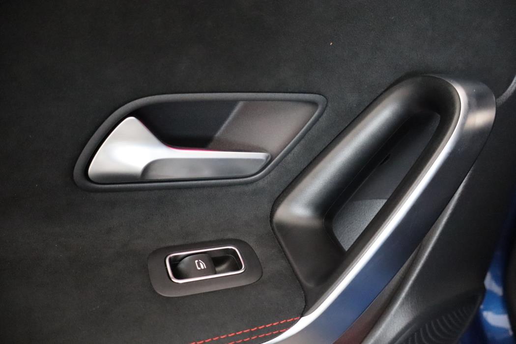 Mercedes-Benz CLA 2024