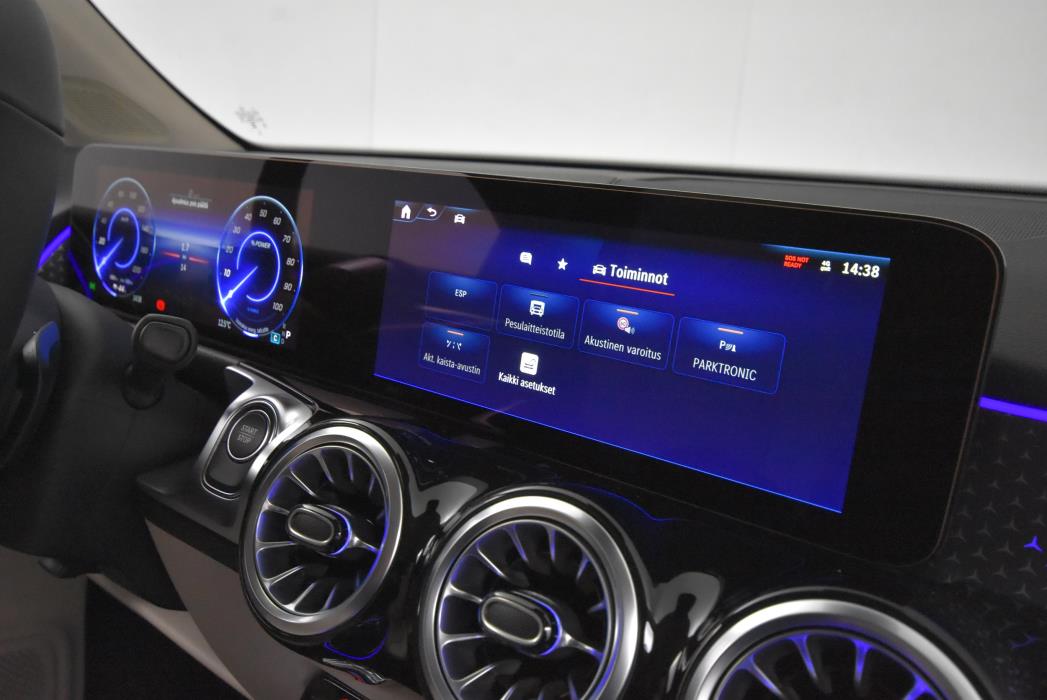 Mercedes-Benz EQB 2024