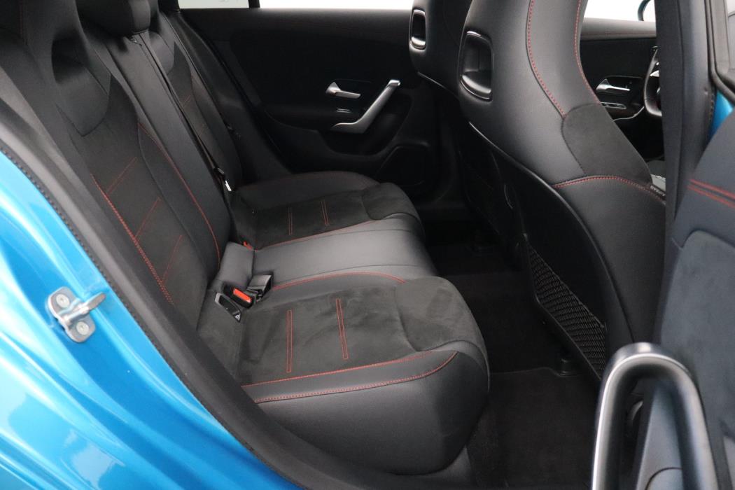 Mercedes-Benz CLA 2025