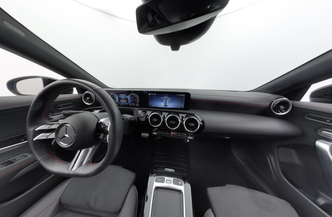 Mercedes-Benz CLA 2025