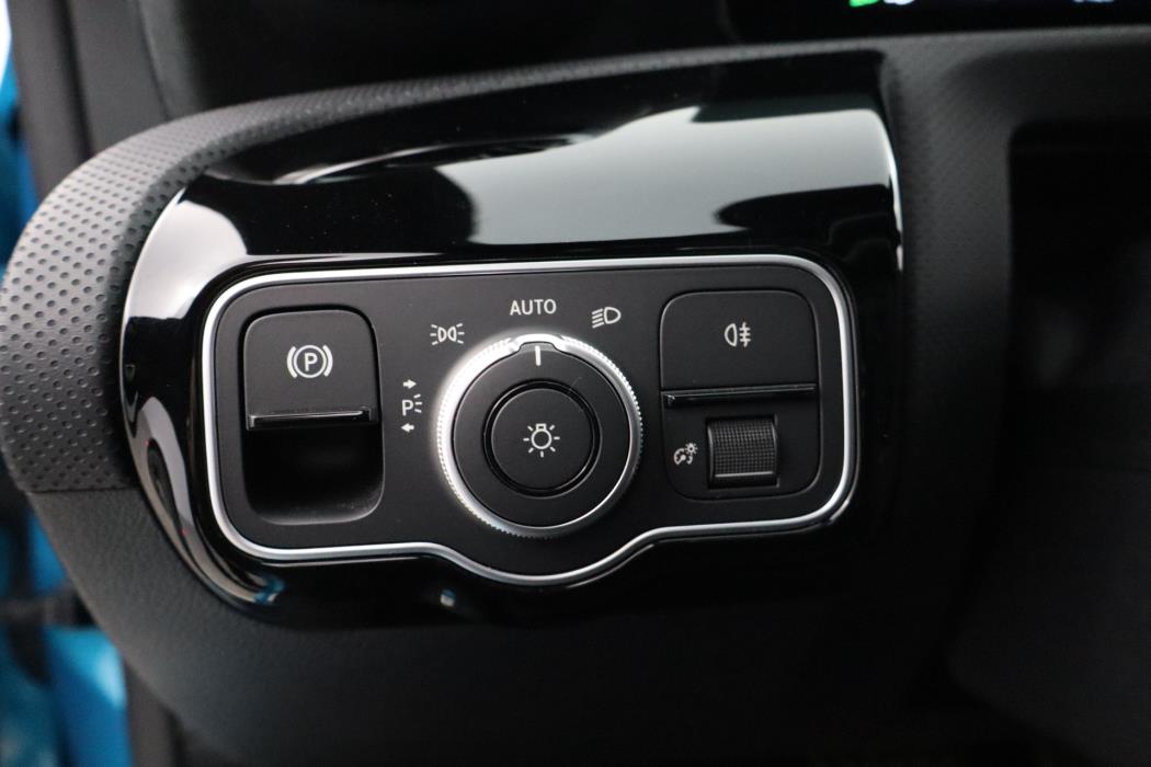 Mercedes-Benz CLA 2025