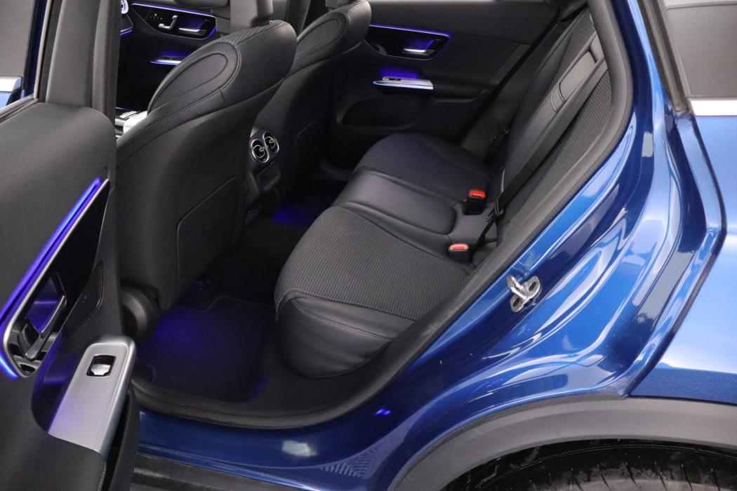 MERCEDES-BENZ GLC 2023