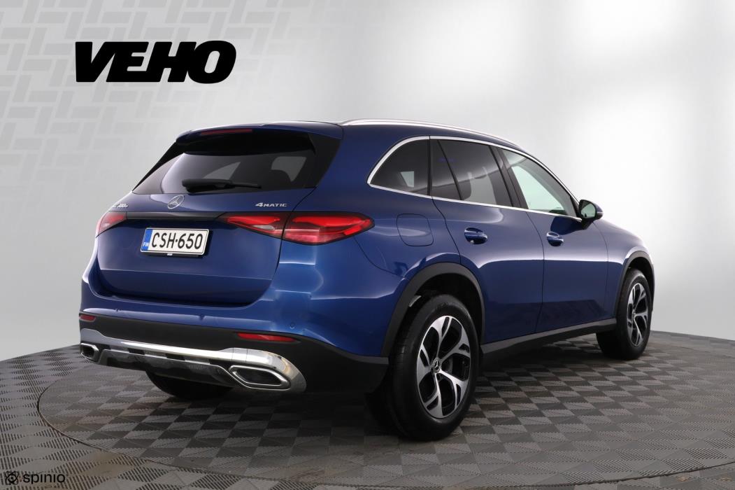MERCEDES-BENZ GLC 2023