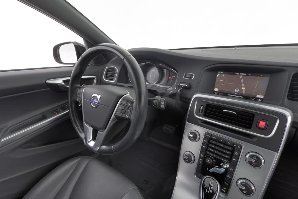 VOLVO V60 Cross Country 2018
